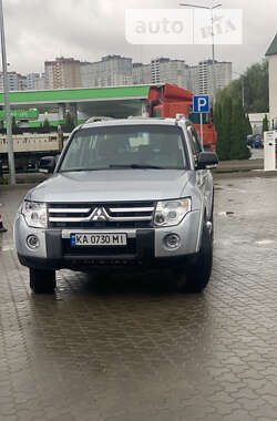 Позашляховик / Кросовер Mitsubishi Pajero Wagon 2007 в Києві