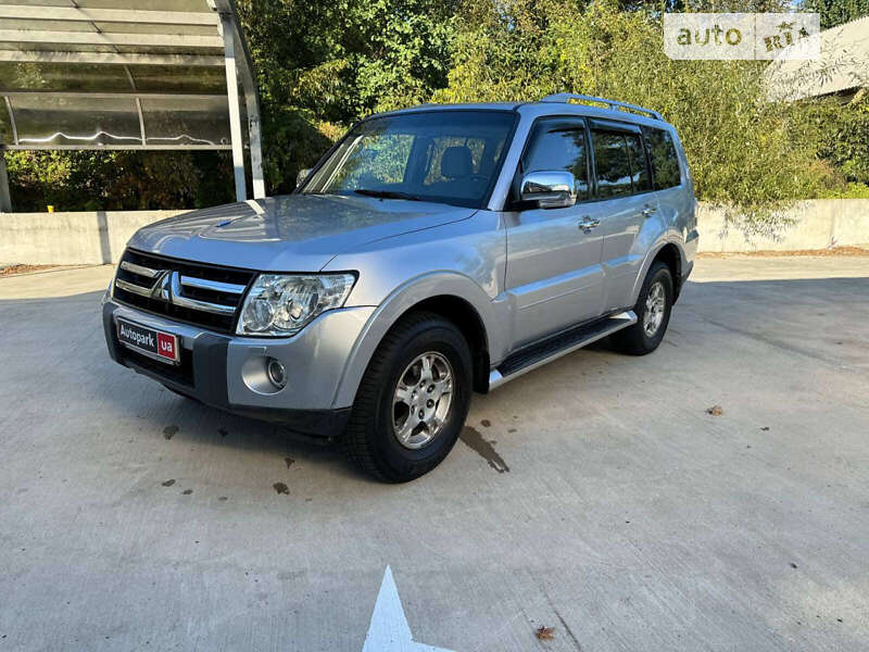 Позашляховик / Кросовер Mitsubishi Pajero Wagon 2008 в Києві