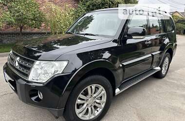 Позашляховик / Кросовер Mitsubishi Pajero Wagon 2010 в Києві