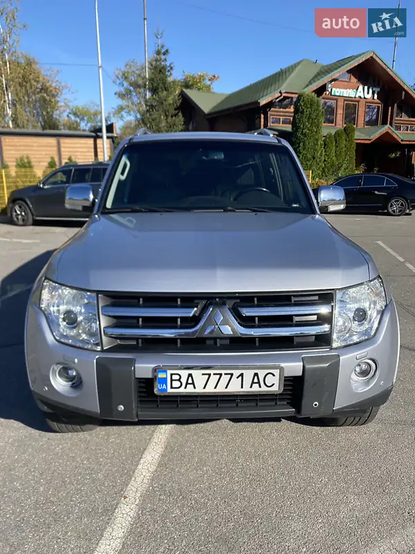 Mitsubishi Pajero Wagon
