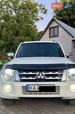 Внедорожник / Кроссовер Mitsubishi Pajero Wagon 2012 в Киеве