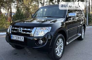 Внедорожник / Кроссовер Mitsubishi Pajero Wagon 2013 в Киеве