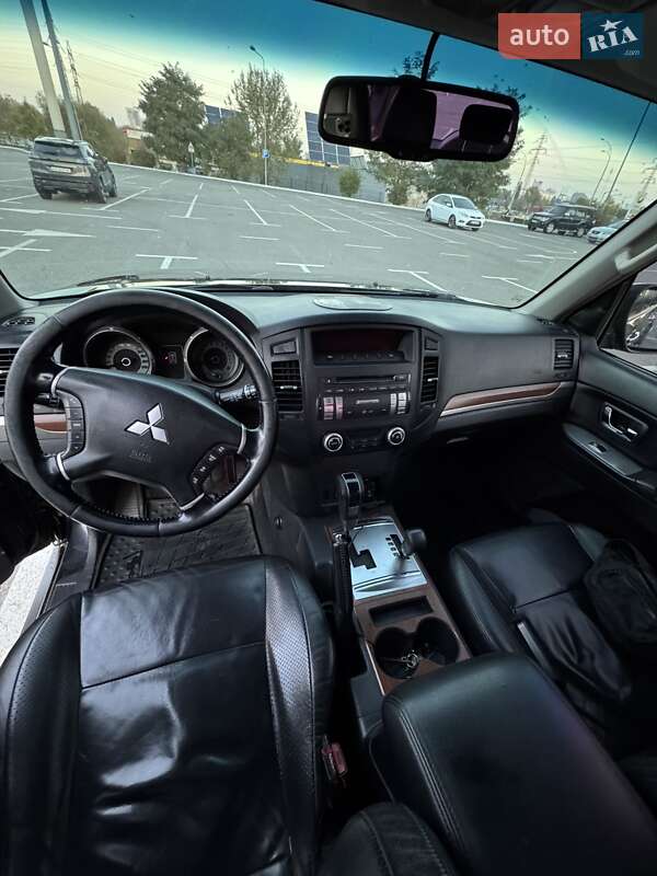 Внедорожник / Кроссовер Mitsubishi Pajero Wagon 2008 в Киеве