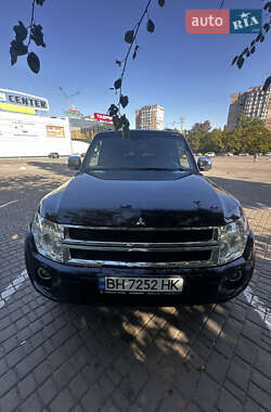 Внедорожник / Кроссовер Mitsubishi Pajero Wagon 2013 в Одессе