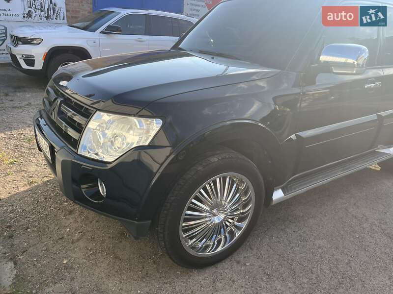 Позашляховик / Кросовер Mitsubishi Pajero Wagon 2008 в Черкасах
