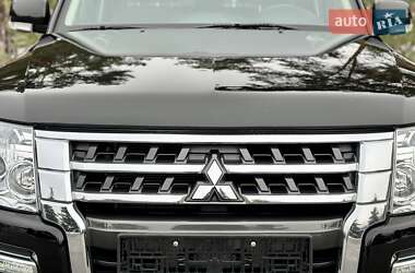 Внедорожник / Кроссовер Mitsubishi Pajero Wagon 2017 в Киеве