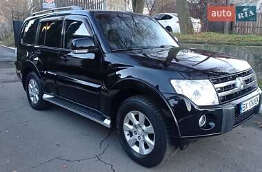 Внедорожник / Кроссовер Mitsubishi Pajero Wagon 2011 в Хмельницком