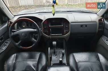 Внедорожник / Кроссовер Mitsubishi Pajero Wagon 2001 в 