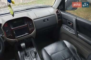 Внедорожник / Кроссовер Mitsubishi Pajero Wagon 2001 в 