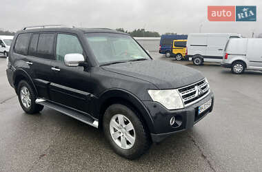 Позашляховик / Кросовер Mitsubishi Pajero Wagon 2009 в Києві