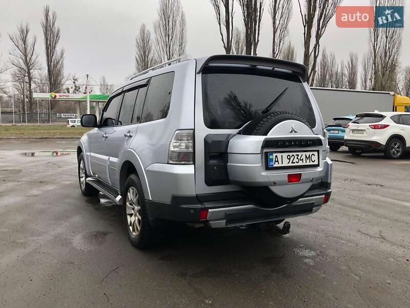 Позашляховик / Кросовер Mitsubishi Pajero Wagon 2006 в Києві