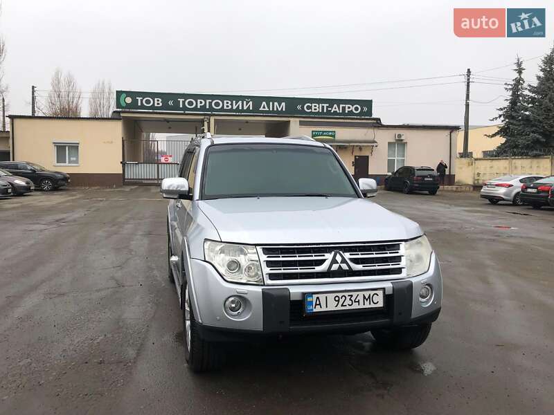 Позашляховик / Кросовер Mitsubishi Pajero Wagon 2006 в Києві
