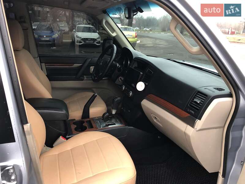 Позашляховик / Кросовер Mitsubishi Pajero Wagon 2006 в Києві