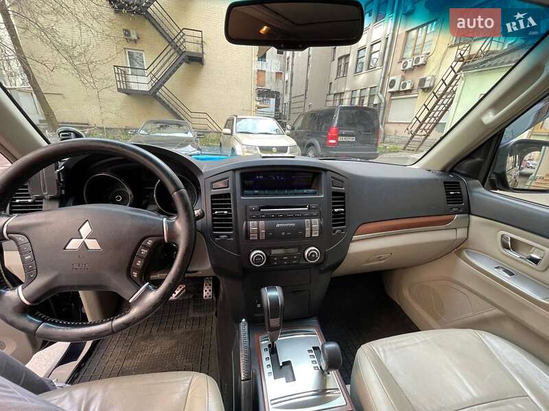Позашляховик / Кросовер Mitsubishi Pajero Wagon 2008 в Києві фото 13 Позашляховик / Кросовер Mitsubishi Pajero Wagon 2008 в Києві
