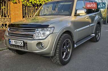 Внедорожник / Кроссовер Mitsubishi Pajero Wagon 2013 в Киеве