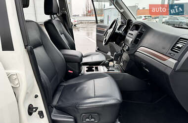 Внедорожник / Кроссовер Mitsubishi Pajero Wagon 2011 в 