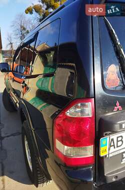 Внедорожник / Кроссовер Mitsubishi Pajero Wagon 2001 в 
