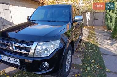 Внедорожник / Кроссовер Mitsubishi Pajero Wagon 2011 в 