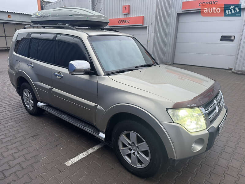 Внедорожник / Кроссовер Mitsubishi Pajero Wagon 2007 в Киеве
