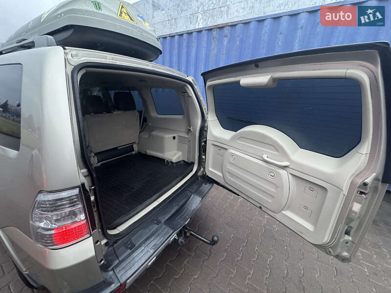 Внедорожник / Кроссовер Mitsubishi Pajero Wagon 2007 в Киеве