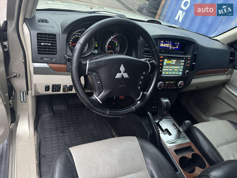 Внедорожник / Кроссовер Mitsubishi Pajero Wagon 2007 в Киеве