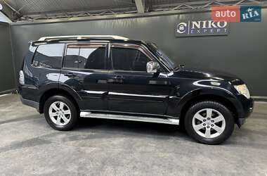 Позашляховик / Кросовер Mitsubishi Pajero Wagon 2009 в Києві