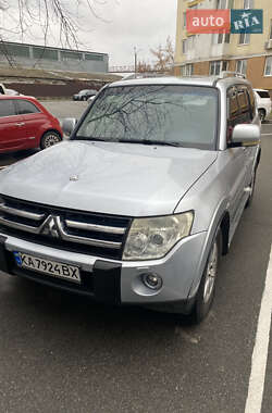 Позашляховик / Кросовер Mitsubishi Pajero Wagon 2008 в Броварах