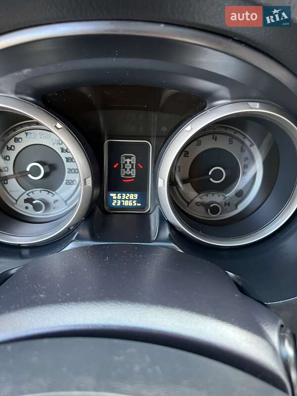 Внедорожник / Кроссовер Mitsubishi Pajero Wagon 2011 в Киеве