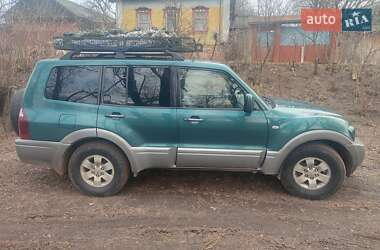 Позашляховик / Кросовер Mitsubishi Pajero Wagon 2004 в 