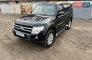 Позашляховик / Кросовер Mitsubishi Pajero Wagon 2010 в Києві