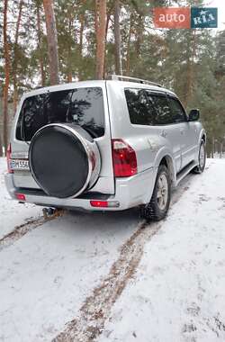 Внедорожник / Кроссовер Mitsubishi Pajero Wagon 2005 в 
