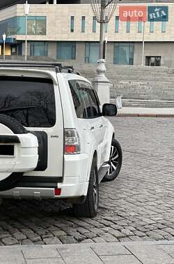 Позашляховик / Кросовер Mitsubishi Pajero Wagon 2013 в Харкові