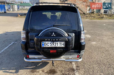 Внедорожник / Кроссовер Mitsubishi Pajero Wagon 2007 в Новояворовске