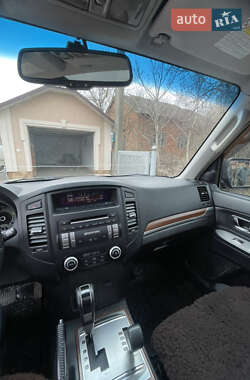 Внедорожник / Кроссовер Mitsubishi Pajero Wagon 2008 в 