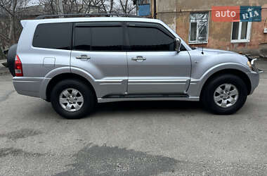 Внедорожник / Кроссовер Mitsubishi Pajero Wagon 2007 в 