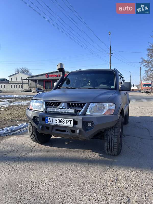 Mitsubishi Pajero Wagon 2004