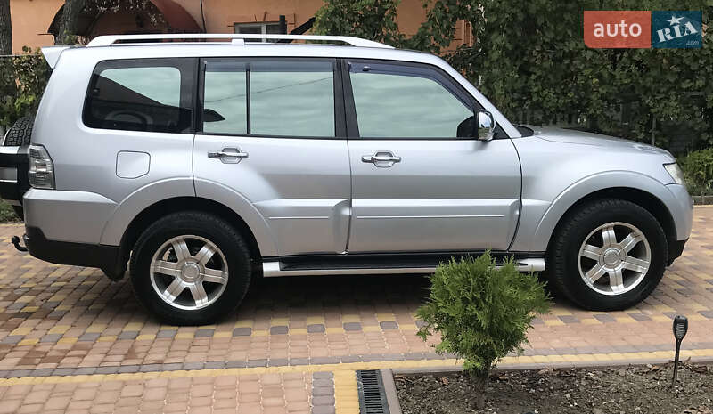 Внедорожник / Кроссовер Mitsubishi Pajero Wagon 2008 в Черновцах