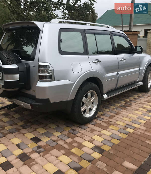 Внедорожник / Кроссовер Mitsubishi Pajero Wagon 2008 в Черновцах