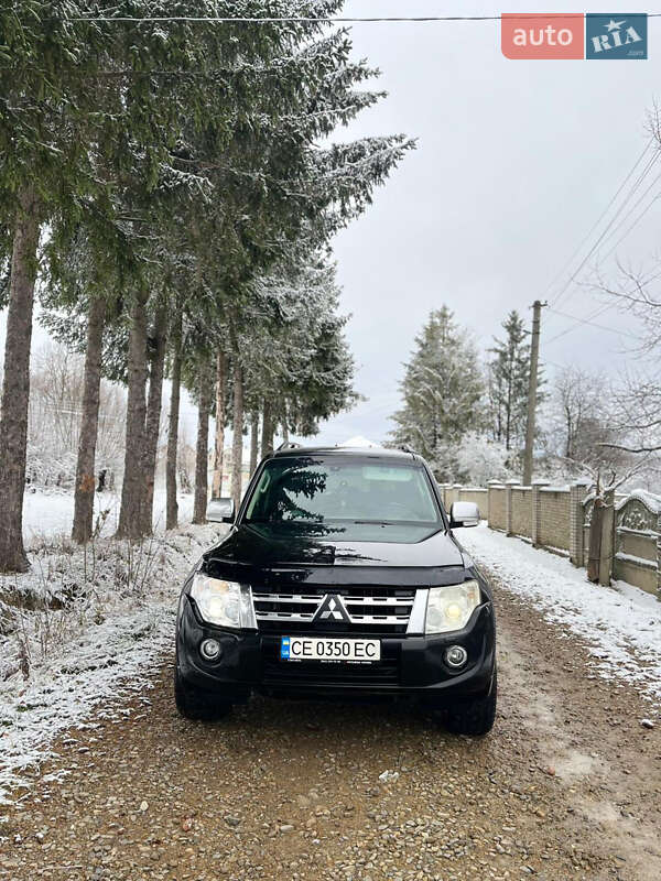 Позашляховик / Кросовер Mitsubishi Pajero Wagon 2013 в Чернівцях