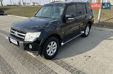 Внедорожник / Кроссовер Mitsubishi Pajero Wagon 2010 в Киеве