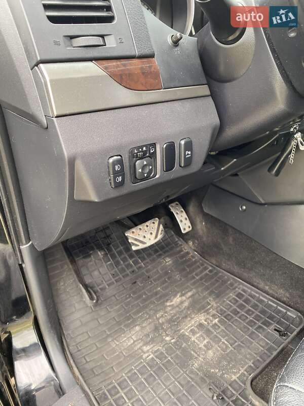 Внедорожник / Кроссовер Mitsubishi Pajero Wagon 2014 в Харькове