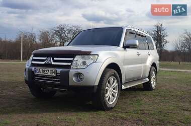 Внедорожник / Кроссовер Mitsubishi Pajero Wagon 2007 в 