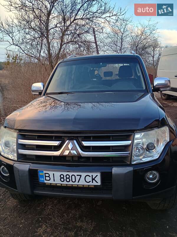Внедорожник / Кроссовер Mitsubishi Pajero Wagon 2008 в 