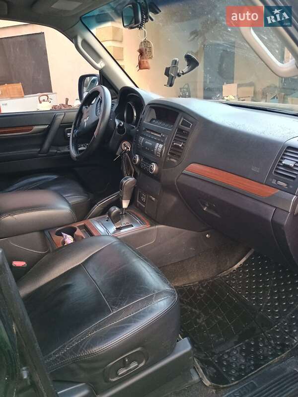 Внедорожник / Кроссовер Mitsubishi Pajero Wagon 2008 в Сенче