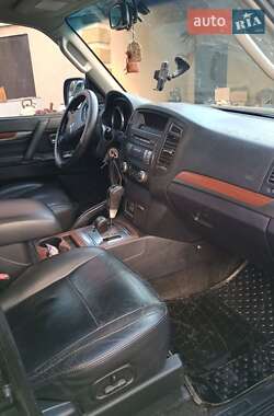 Внедорожник / Кроссовер Mitsubishi Pajero Wagon 2008 в 