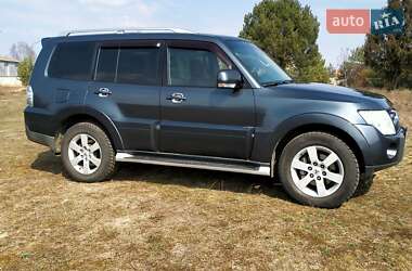 Внедорожник / Кроссовер Mitsubishi Pajero Wagon 2008 в 