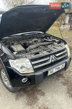 Внедорожник / Кроссовер Mitsubishi Pajero Wagon 2007 в 