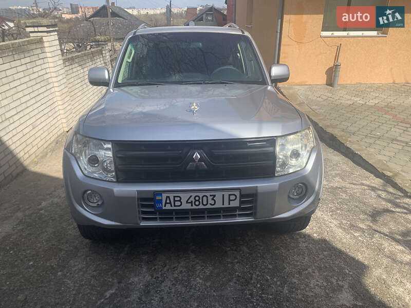 Внедорожник / Кроссовер Mitsubishi Pajero Wagon 2013 в Виннице