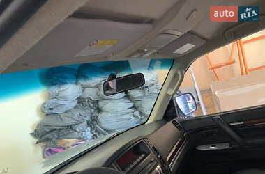 Внедорожник / Кроссовер Mitsubishi Pajero Wagon 2013 в 