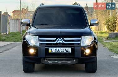 Внедорожник / Кроссовер Mitsubishi Pajero Wagon 2007 в 